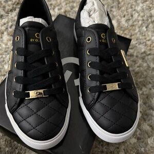 Guess women shoes